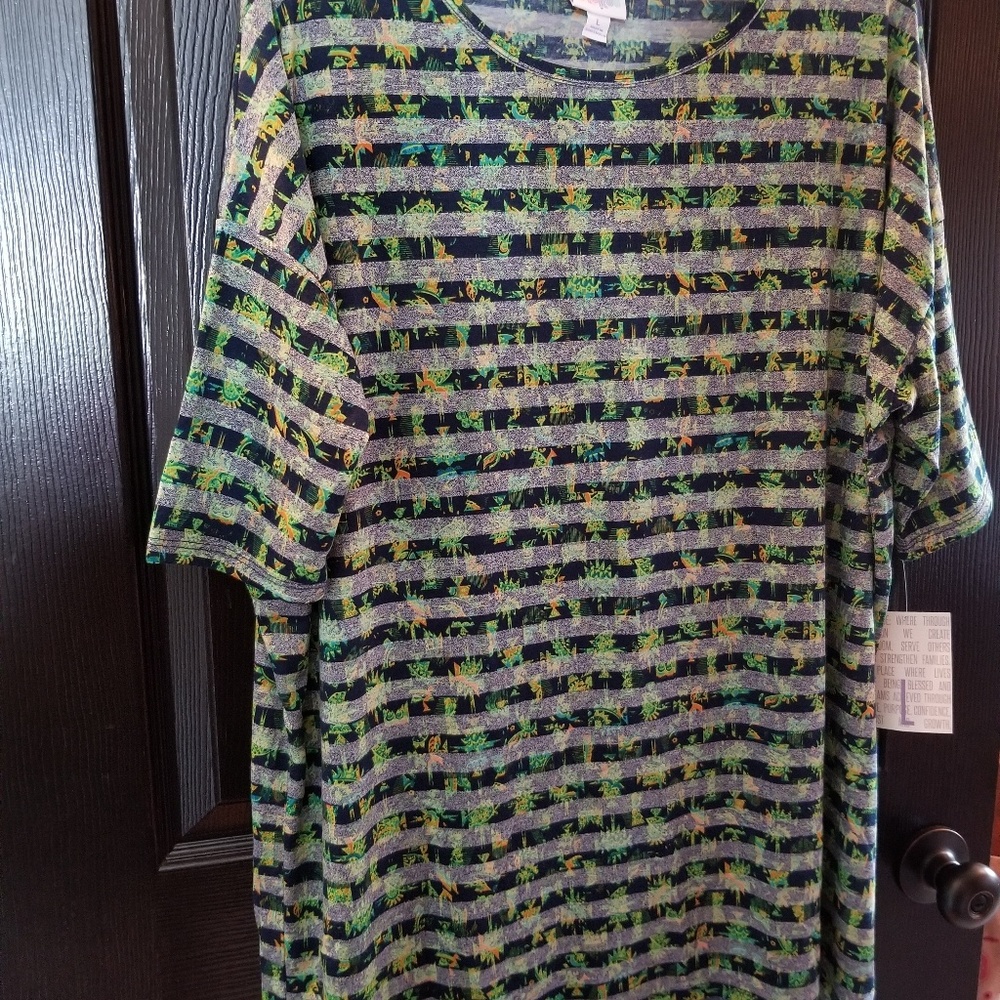🌴🌴LuLaRoe L Irma  NWT🌴🌴